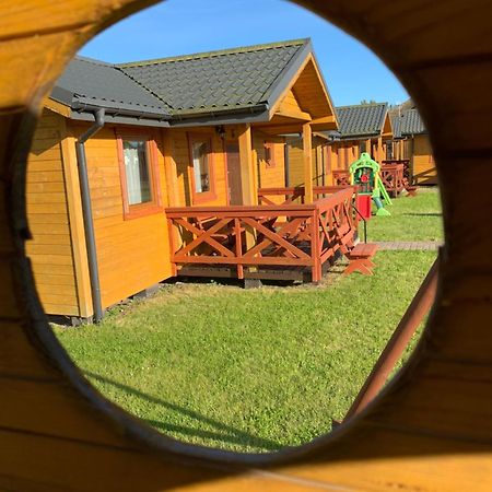 Villa Aurelia Pokoje Goscinne I Domki Letniskowe ミエレンコ エクステリア 写真