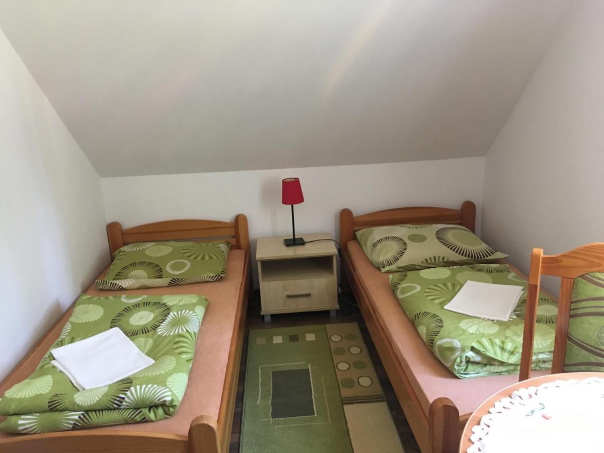 Villa Aurelia Pokoje Goscinne I Domki Letniskowe ミエレンコ エクステリア 写真
