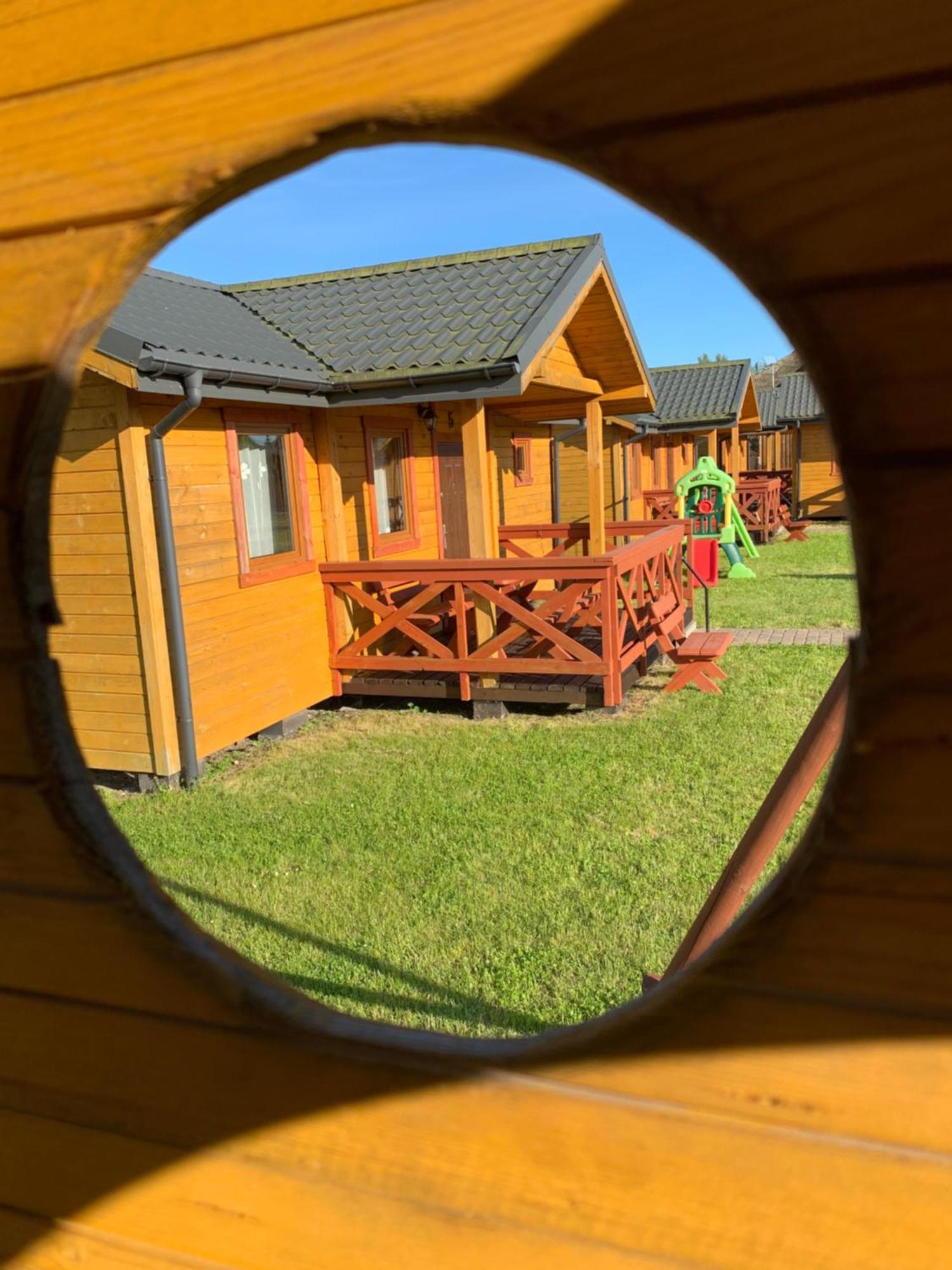 Villa Aurelia Pokoje Goscinne I Domki Letniskowe ミエレンコ エクステリア 写真
