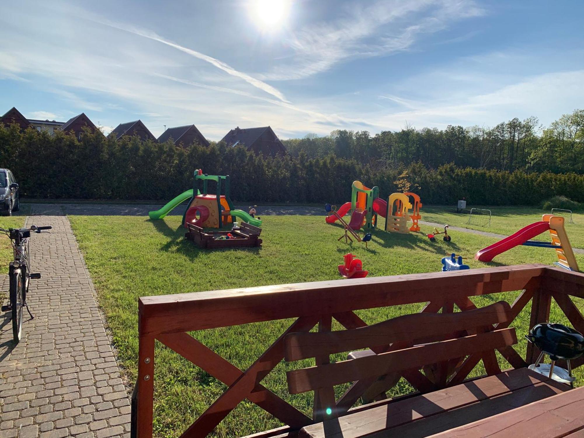 Villa Aurelia Pokoje Goscinne I Domki Letniskowe ミエレンコ エクステリア 写真